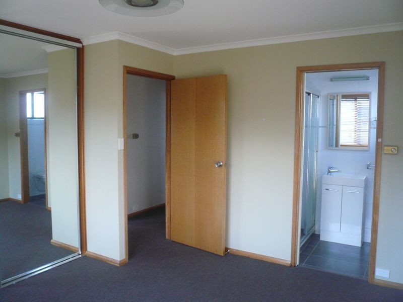 13 Foley Road, Kingston TAS 7050