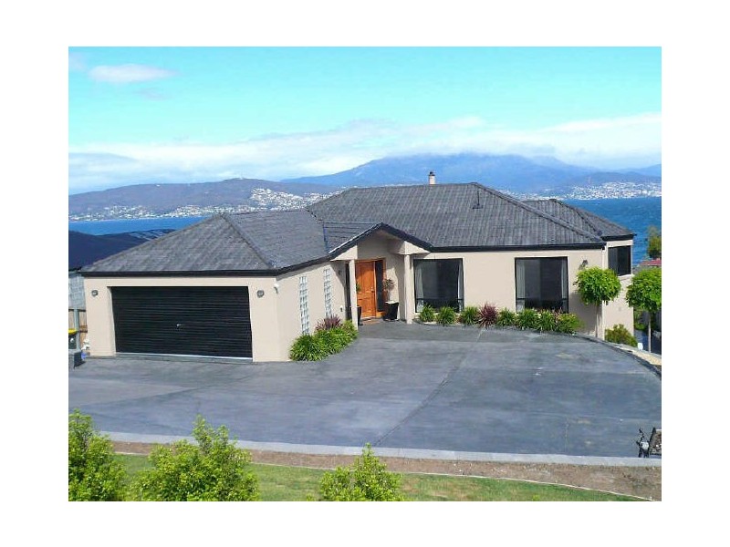 655 Oceana Drive, Tranmere TAS 7018