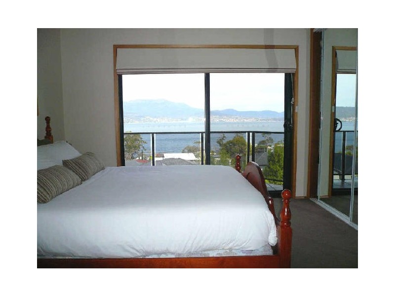 655 Oceana Drive, Tranmere TAS 7018