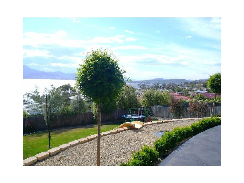 655 Oceana Drive, Tranmere TAS 7018