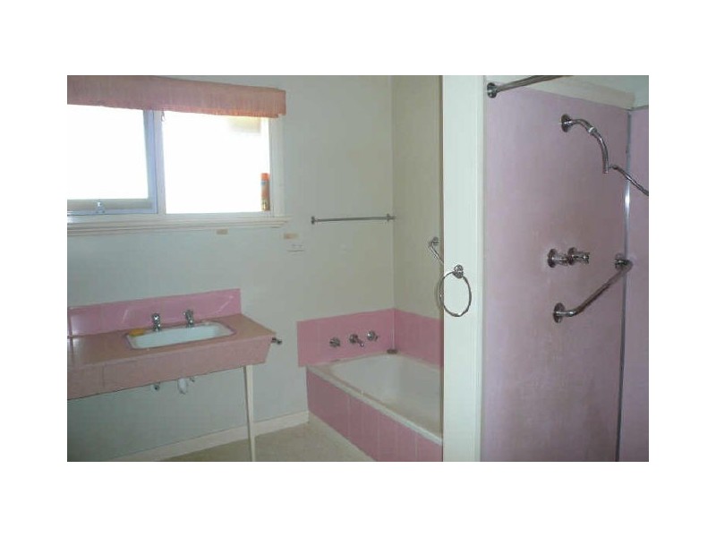 8 Sirius Street, Howrah TAS 7018