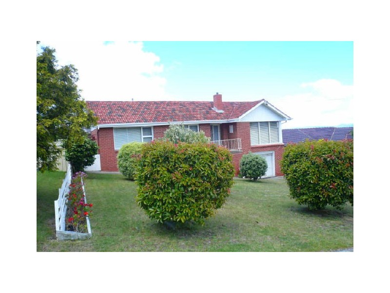 8 Sirius Street, Howrah TAS 7018