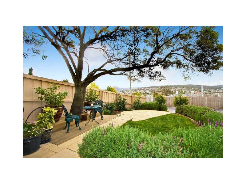 Bluff Lodge/40 King Street, Bellerive TAS 7018