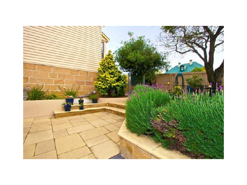 Bluff Lodge/40 King Street, Bellerive TAS 7018