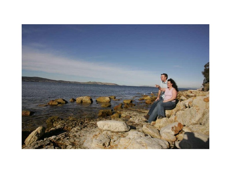 Bluff Lodge/40 King Street, Bellerive TAS 7018
