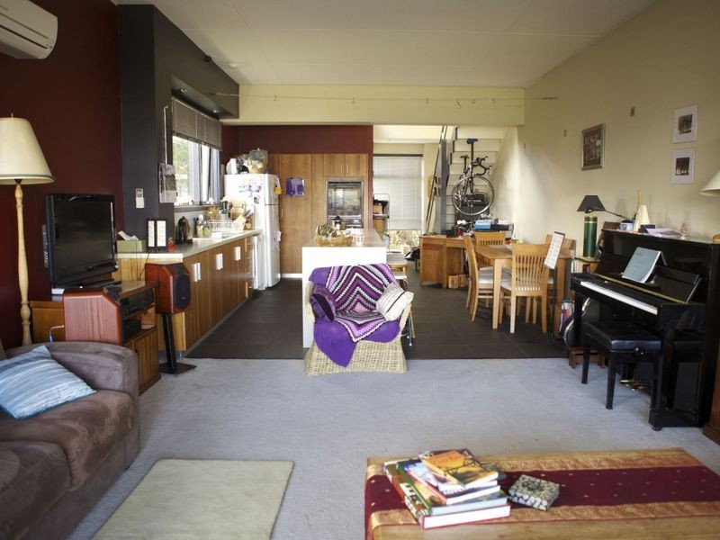 1/110 Malunna Road, Lindisfarne TAS 7015