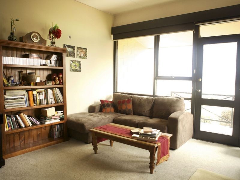 1/110 Malunna Road, Lindisfarne TAS 7015