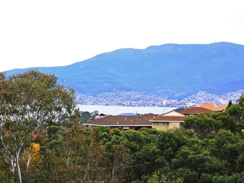 69 Skyline Drive, Howrah TAS 7018