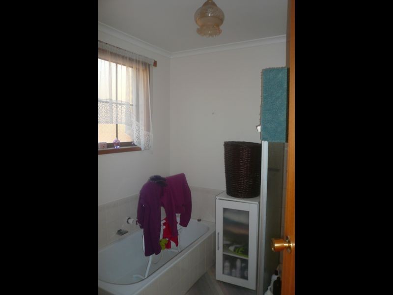 11/219 Cambridge Road, Warrane TAS 7018