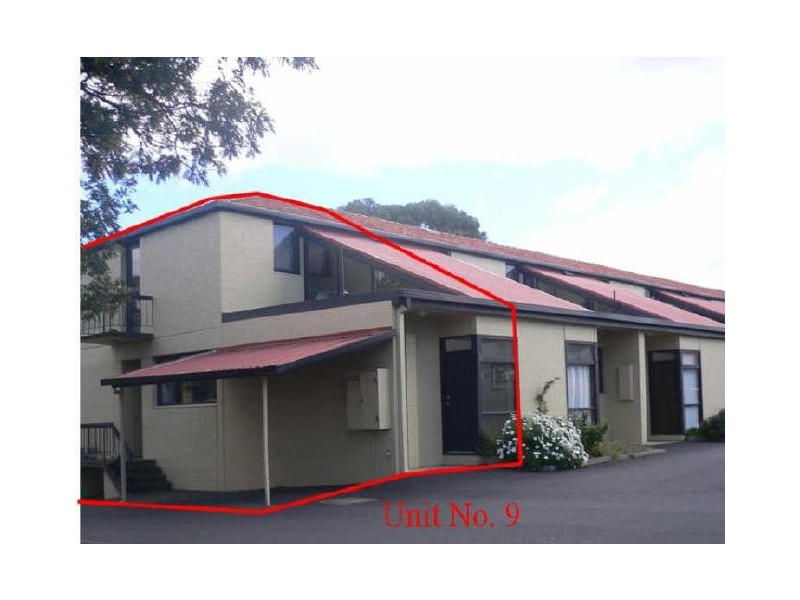 110 Malunna Road, Lindisfarne TAS 7015
