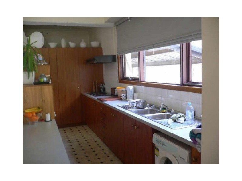 110 Malunna Road, Lindisfarne TAS 7015
