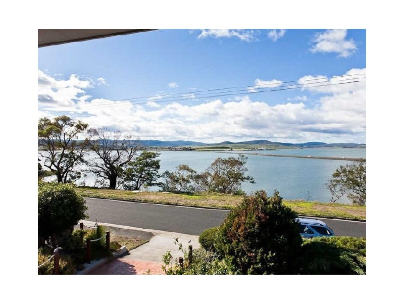 24 Lake Vue Parade, Midway Point TAS 7171