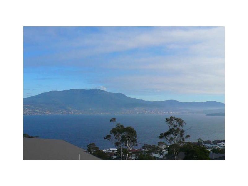 556 Oceana Drive, Tranmere TAS 7018