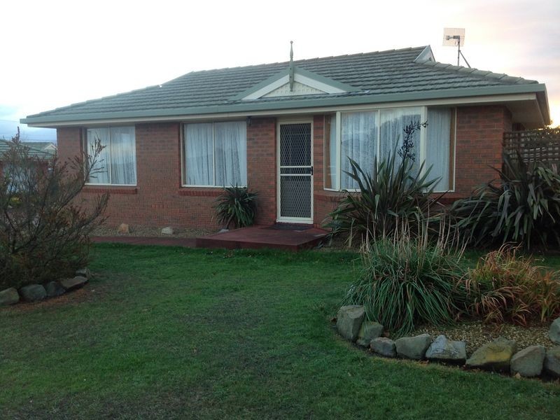 4/1 Horsham Road, Oakdowns TAS 7019
