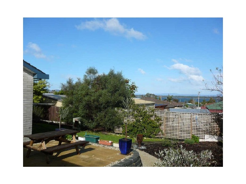 11 East Crescent, Midway Point TAS 7171