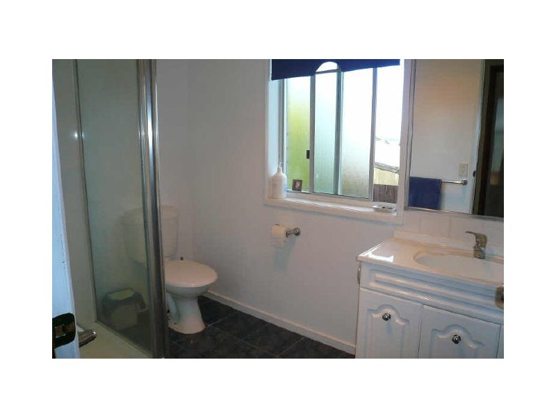 11 East Crescent, Midway Point TAS 7171