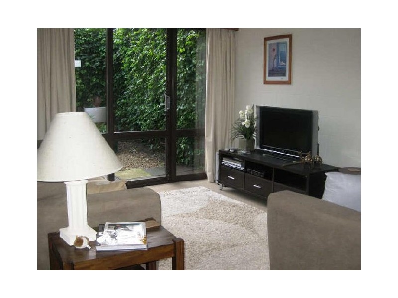 6/2 Clifford Court, Howrah TAS 7018