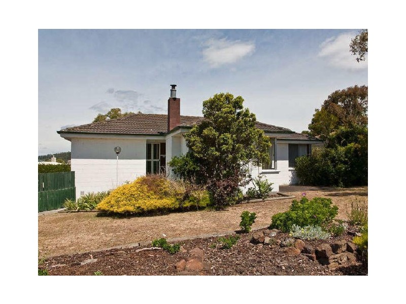 8 Carslake Street, Clarendon Vale TAS 7019