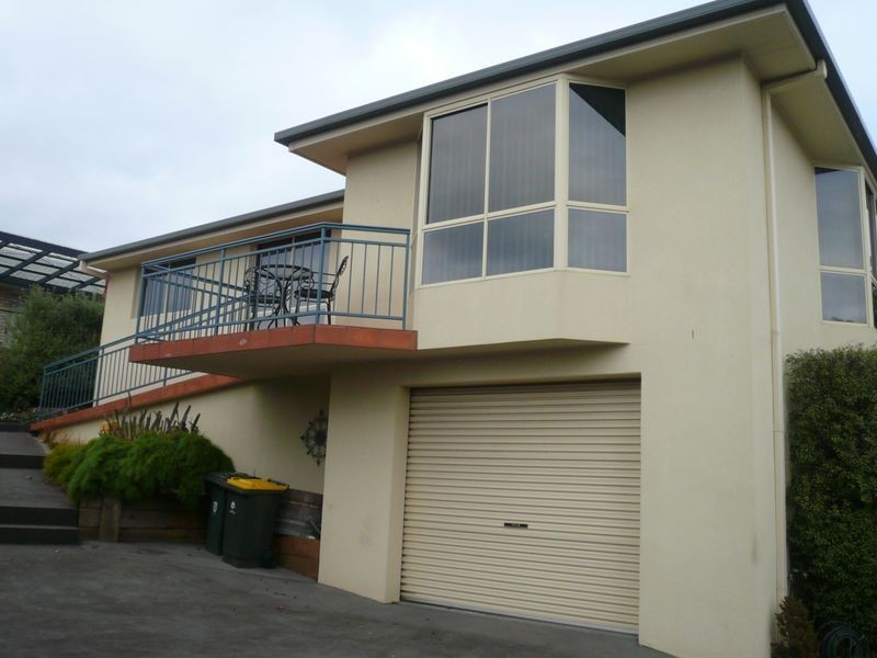 2/90 Esplanade, Rose Bay TAS 7015