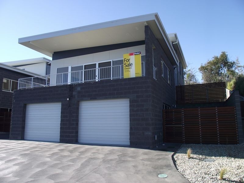 2/680 Oceana Drive, Tranmere TAS 7018