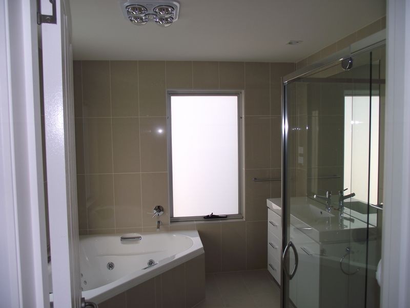 4/680 Oceana Drive, Tranmere TAS 7018