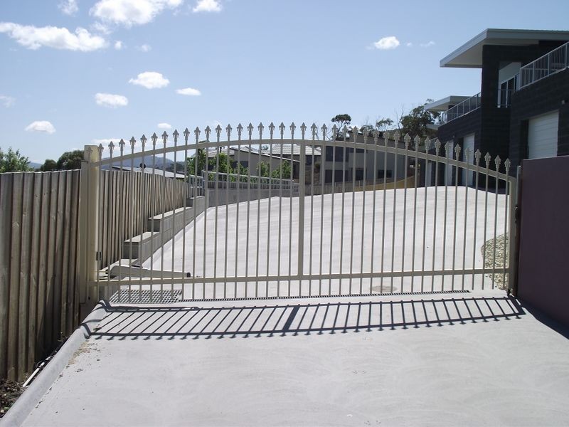 4/680 Oceana Drive, Tranmere TAS 7018