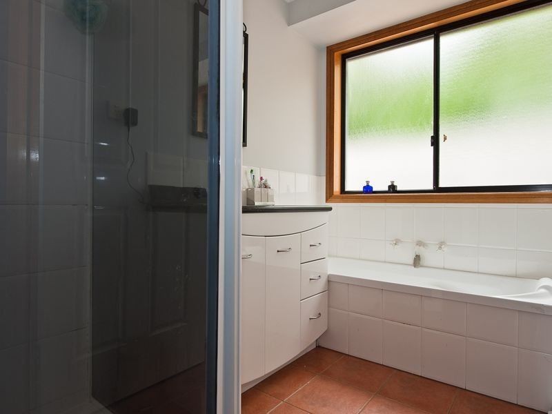 55 Begonia Street, Lindisfarne TAS 7015