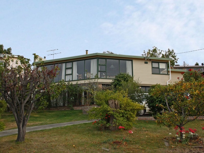 67 Bastick Street, Rosny TAS 7018