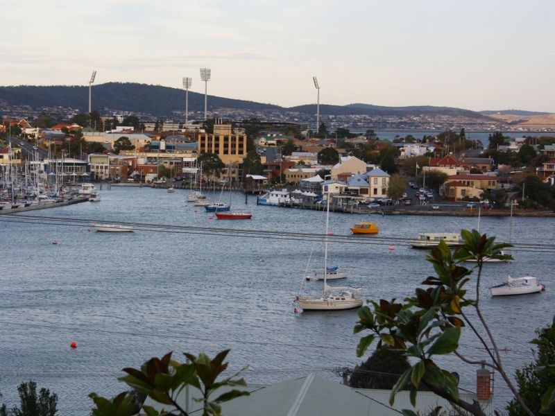 67 Bastick Street, Rosny TAS 7018