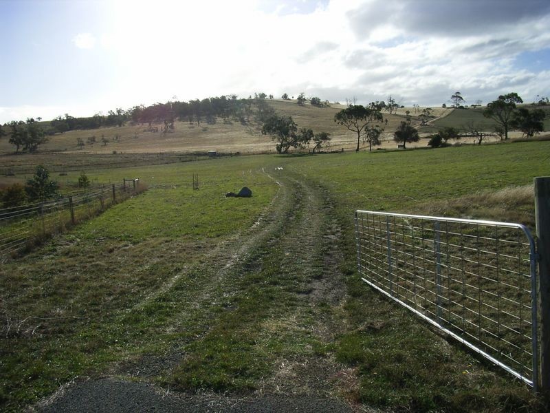 28 Okines Road, Dodges Ferry TAS 7173
