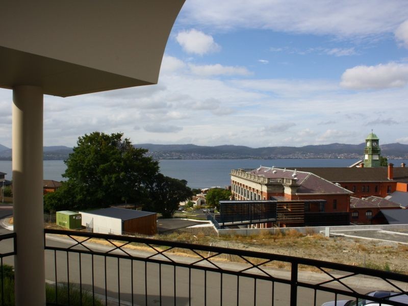 7 Rose Court, Sandy Bay TAS 7005