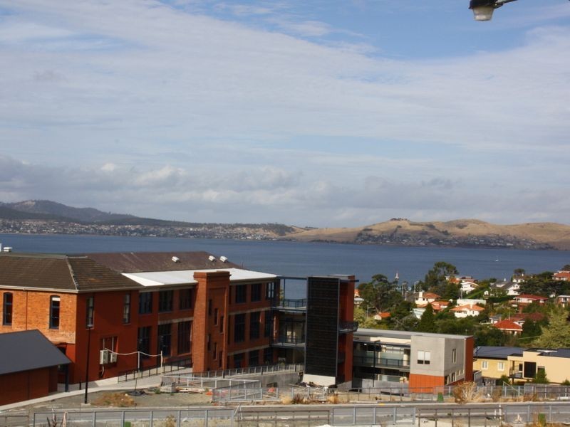 7 Rose Court, Sandy Bay TAS 7005