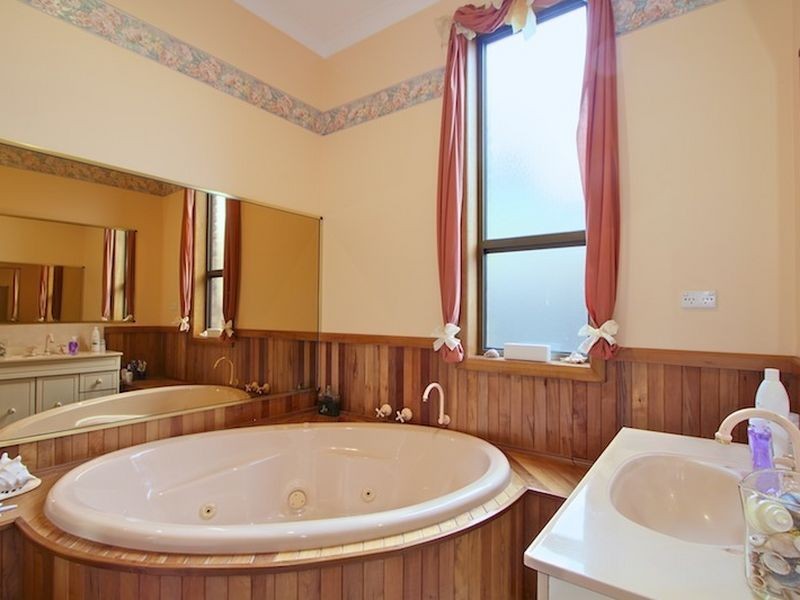 58 McKinly Street, Midway Point TAS 7171