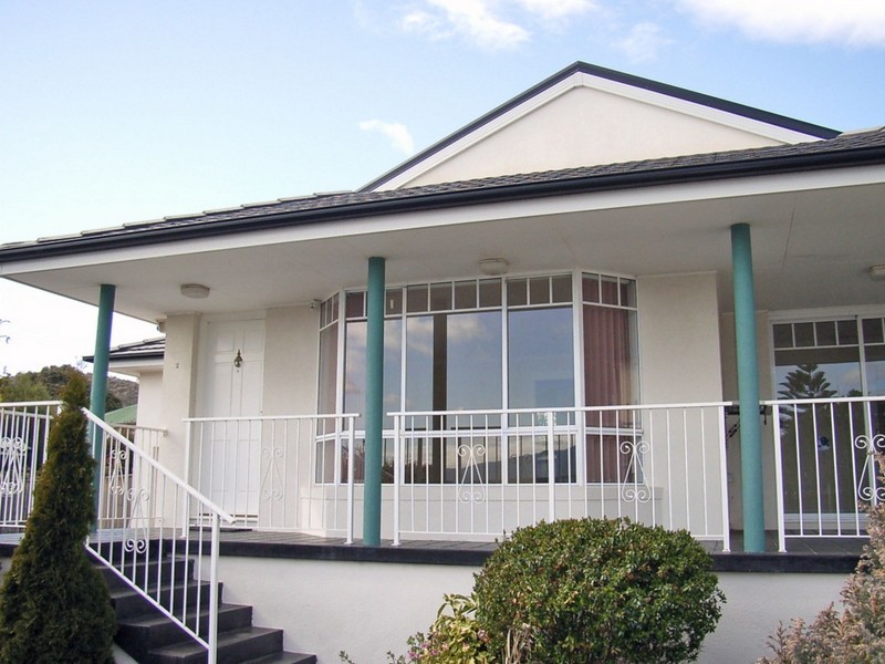 2/3 Yolla Street, Rose Bay TAS 7015