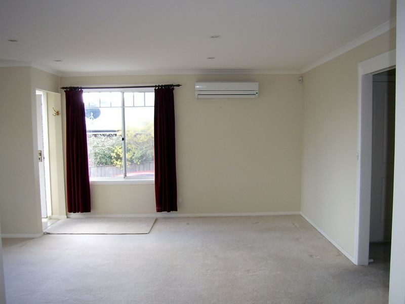 2/3 Yolla Street, Rose Bay TAS 7015
