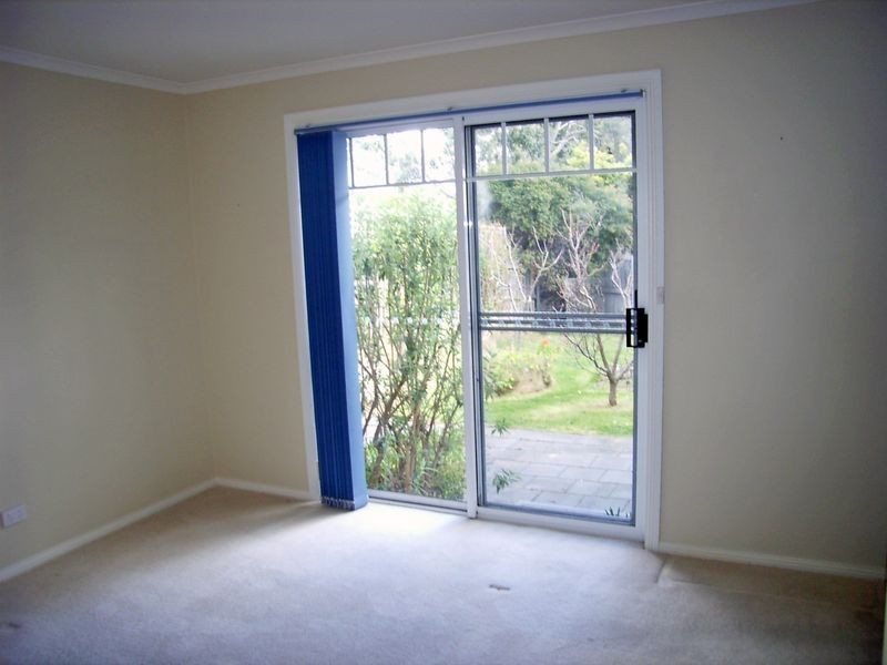 2/3 Yolla Street, Rose Bay TAS 7015