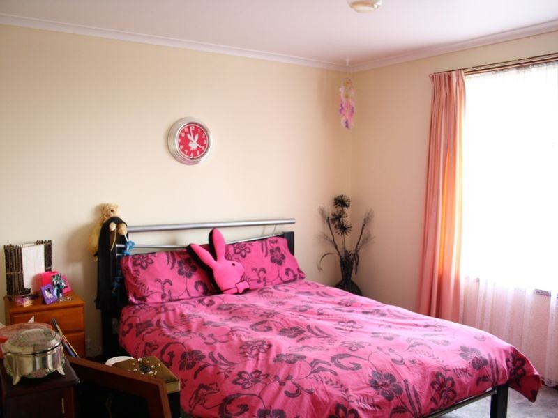 9 Atkins Street, Rokeby TAS 7019