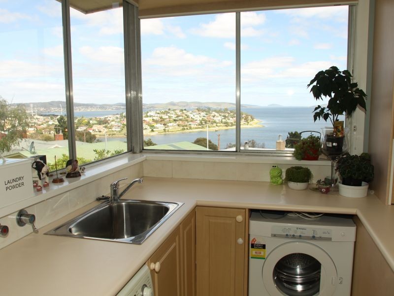 58 Kellatie Road, Rosny TAS 7018