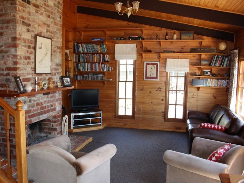 7 Boldrewood Court, Dulcot TAS 7025