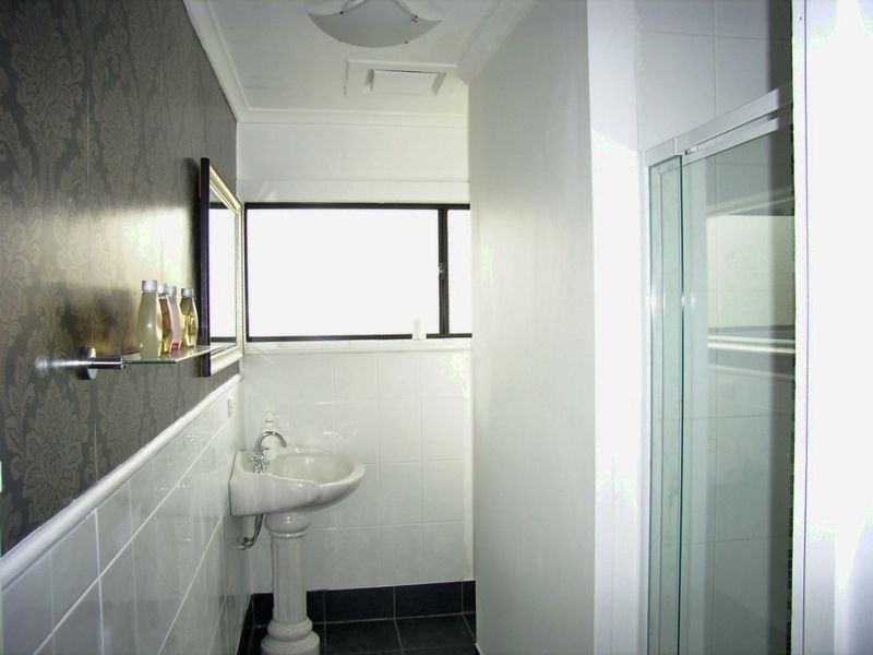 2 Nietta Road, Lindisfarne TAS 7015