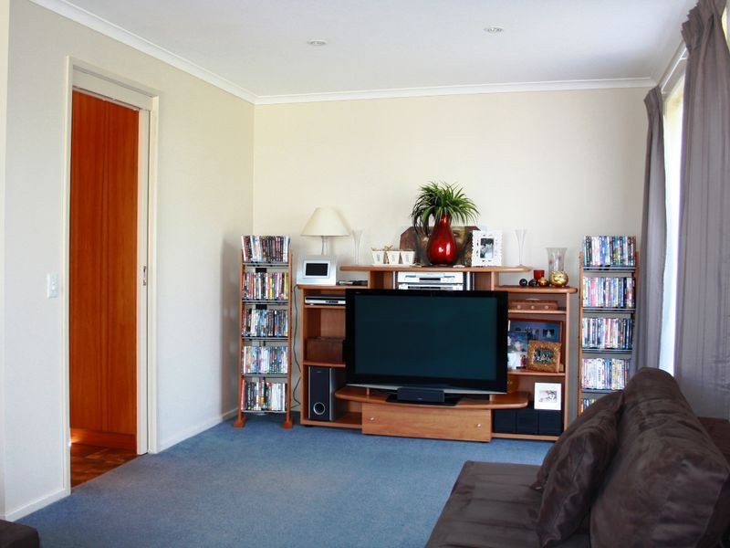 9 East Crescent, Midway Point TAS 7171