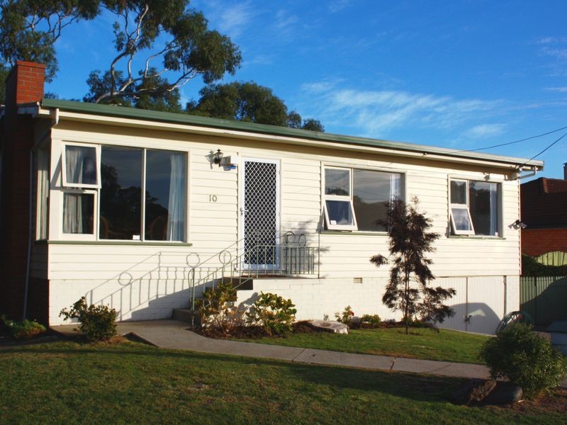 10 Aragoon Street, Lauderdale TAS 7021