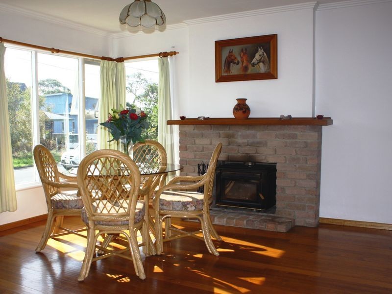 10 Aragoon Street, Lauderdale TAS 7021