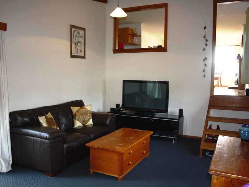 10 Aragoon Street, Lauderdale TAS 7021