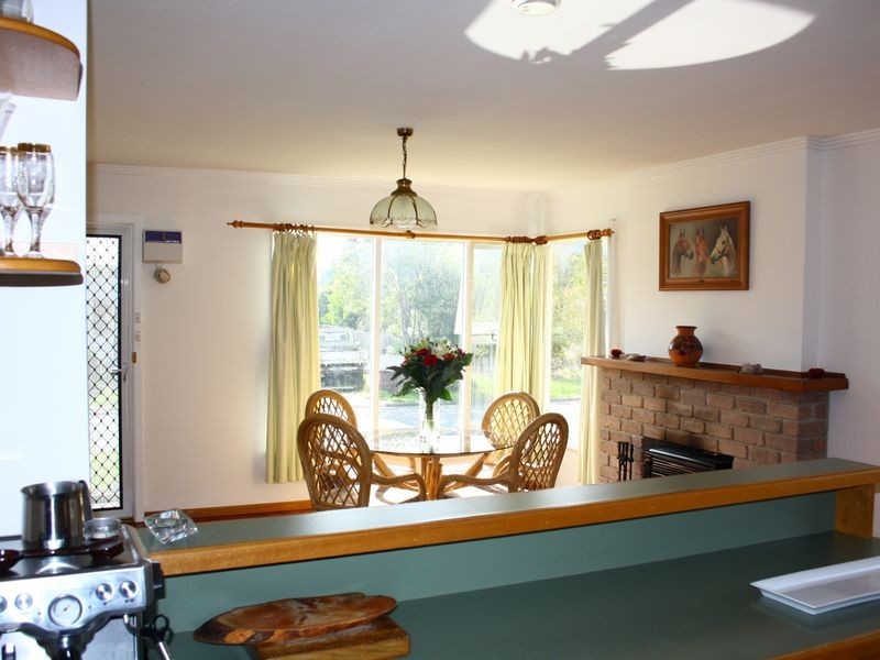 10 Aragoon Street, Lauderdale TAS 7021