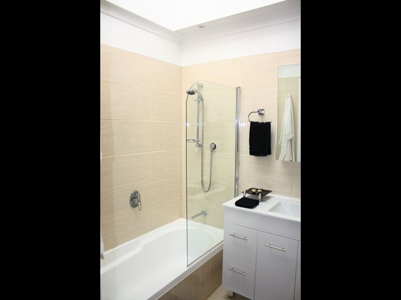 10 Aragoon Street, Lauderdale TAS 7021