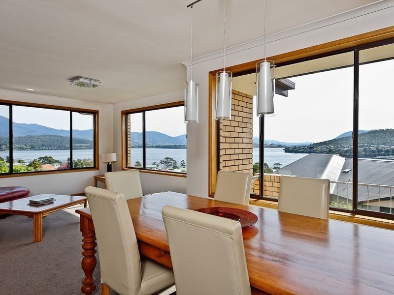 8 Cyrus Court, Rose Bay TAS 7015
