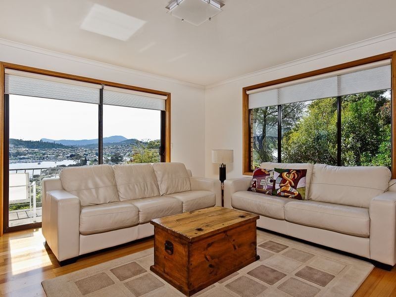 8 Cyrus Court, Rose Bay TAS 7015