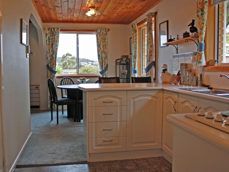 22 Flagstaff Gully Road, Lindisfarne TAS 7015