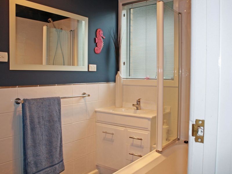 22 Flagstaff Gully Road, Lindisfarne TAS 7015